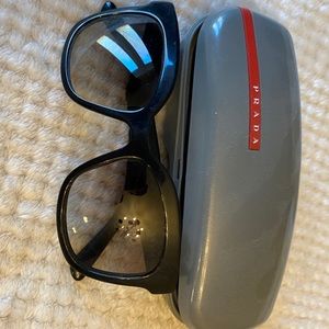 Gorgeous authentic PRADA sunglasses